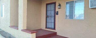 401 E Fredricks St in Barstow, CA - Building Photo