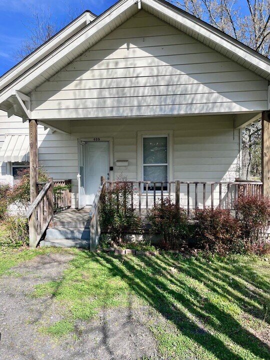 405 Depot St in Lonoke, AR - Building Photo