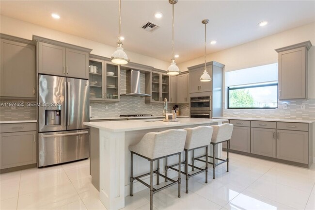 8555 E Baypoint Cir in Parkland, FL - Building Photo - Building Photo