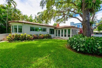 228 SW 31st Rd in Miami, FL - Building Photo - Building Photo