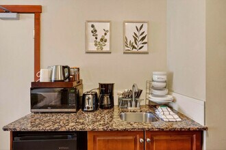 170 Kananaskis Way, Unit SI ID1499952P in Canmore, AB - Building Photo - Building Photo