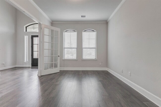 property at 30627 S Creek Way