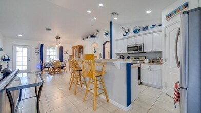 3322 NW 5th Terrace in Cape Coral, FL - Building Photo - Building Photo