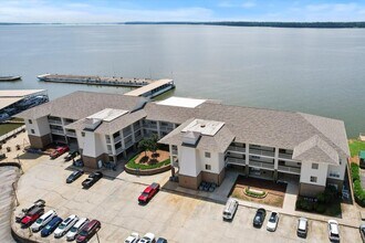 6122 Bay Village Dr in Athens, AL - Building Photo - Building Photo