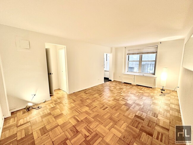 88 Bleecker St in New York, NY - Foto de edificio - Building Photo