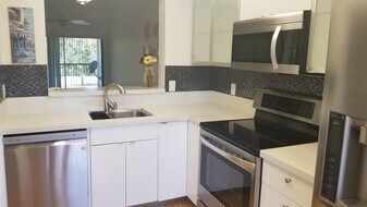 2289 SW 15th St in Deerfield Beach, FL - Building Photo