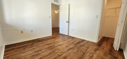 945 NE 33rd Terrace in Homestead, FL - Building Photo - Building Photo