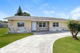 625 Hollywood Blvd in Melbourne, FL - Building Photo - Building Photo