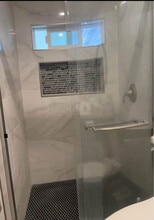 2104 E Bangor Way in Anaheim, CA - Building Photo - Building Photo