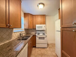 715 N Avalon Rd in Winston-Salem, NC - Building Photo - Building Photo