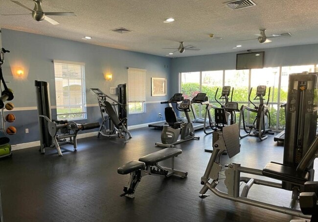 160 SW 117th Terrace in Pembroke Pines, FL - Building Photo - Building Photo