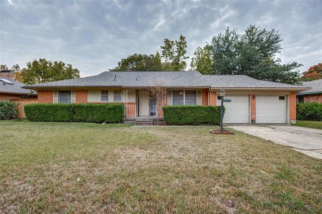 3222 Latham Dr in Dallas, TX - Building Photo