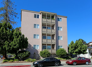 206 Chumalia St in San Leandro, CA - Building Photo - Building Photo