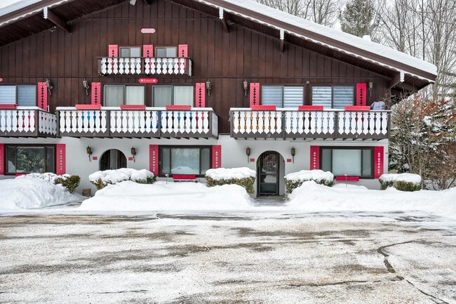 46 Linderhof Golf Course Rd in Bartlett, NH - Building Photo - Building Photo