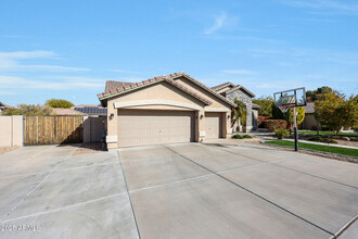 7026 W St John Rd in Glendale, AZ - Building Photo - Building Photo