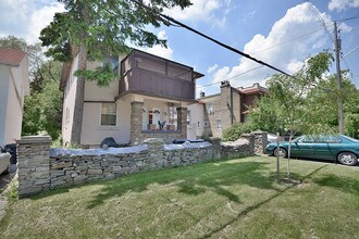 14-18 Bonnyview Dr in Toronto, ON - Building Photo - Building Photo