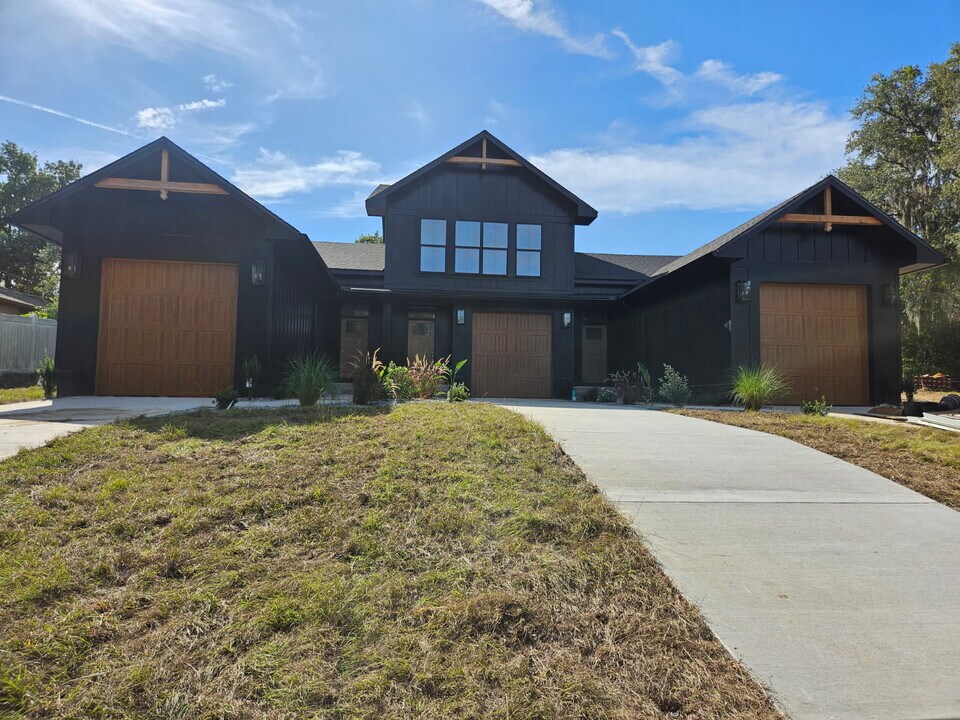 207 Cherry Ave in Inverness, FL - Building Photo