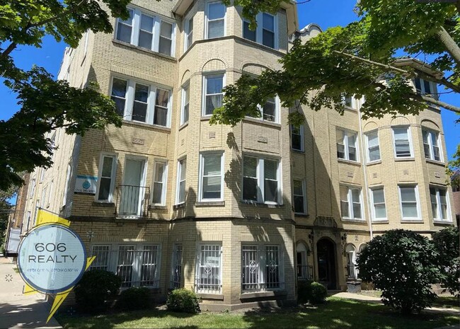 property at 6504 N Washtenaw Ave