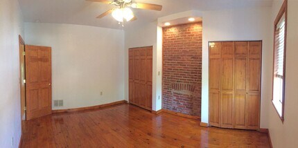 5227 Carnegie St in Pittsburgh, PA - Building Photo - Building Photo