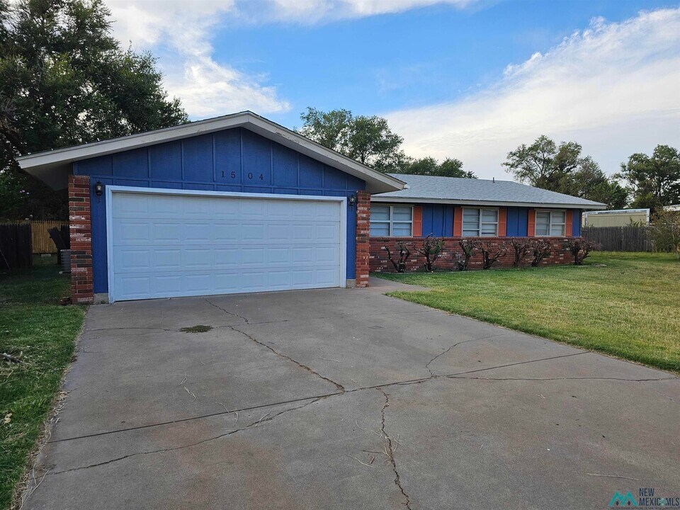 1504 Layton Ct in Clovis, NM - Building Photo