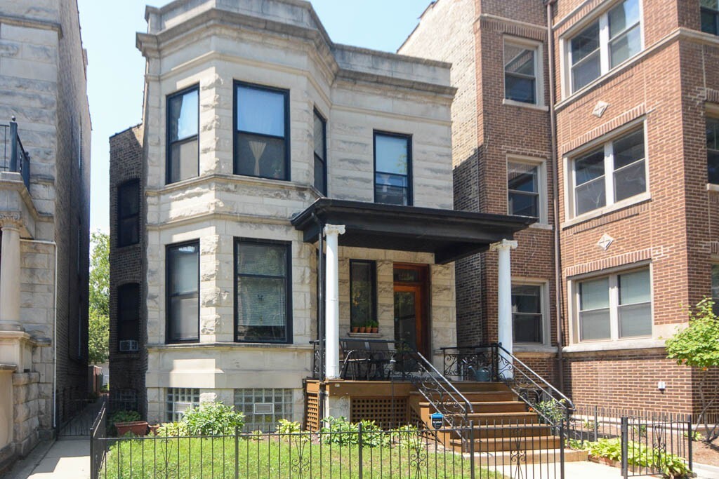 3718 N Magnolia Ave, Unit J05P in Chicago, IL - Building Photo