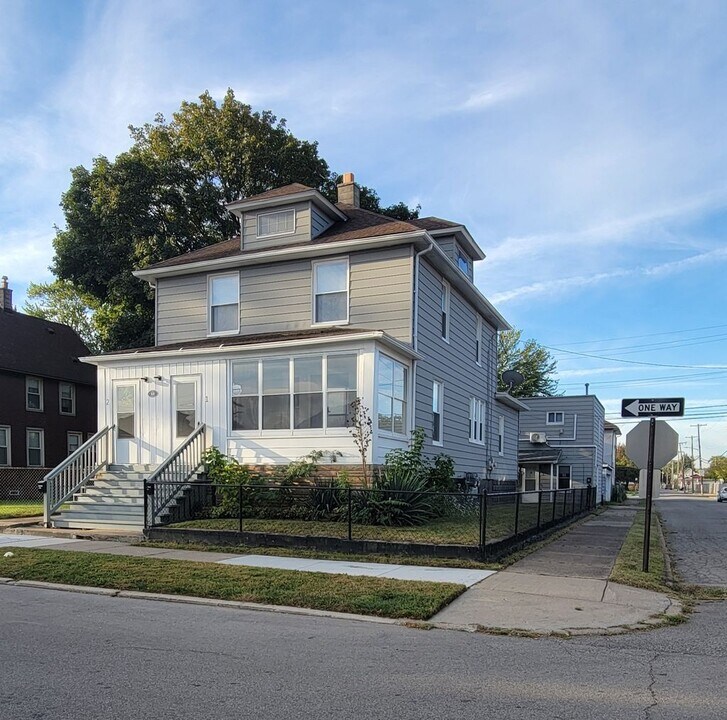 68 E James St in River Rouge, MI - Building Photo