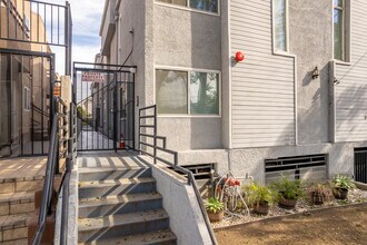 512 Concord St in Glendale, CA - Foto de edificio - Building Photo