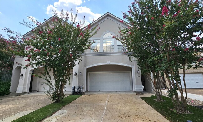 property at 305 Reinicke St