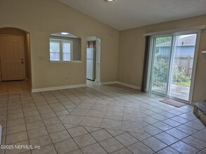 1858 Sheraton Lakes Cir in Middleburg, FL - Building Photo - Building Photo