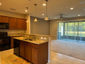 6977 Heatherton Ct in Jacksonville, FL - Foto de edificio - Building Photo