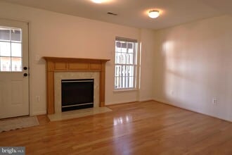 6401 Lureta Ann Ln in Springfield, VA - Building Photo - Building Photo