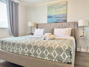 215 Piedmont Ave NE in Atlanta, GA - Foto de edificio - Building Photo