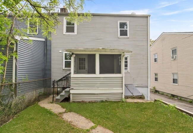 15 Vernon Terrace in Poughkeepsie, NY - Building Photo - Building Photo
