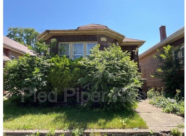 property at 8615 S Ada St