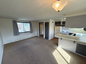 2683 12th Pl SE in Salem, OR - Building Photo - Building Photo