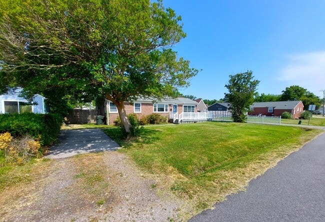 112 S 2nd St in Hampton, VA - Foto de edificio - Building Photo