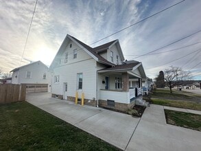 702 28th St in Vienna, WV - Building Photo - Building Photo