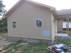 1202 W 11th St in Little Rock, AR - Building Photo - Building Photo