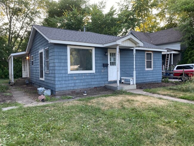 property at 2803 Wabash St