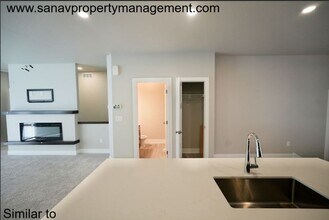 1404 NE Polk Dr in Grimes, IA - Building Photo - Building Photo