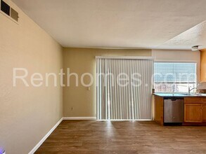 10946 Decatur Rd in San Diego, CA - Building Photo - Building Photo