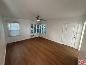 1157 N Genesee Ave in West Hollywood, CA - Building Photo - Building Photo