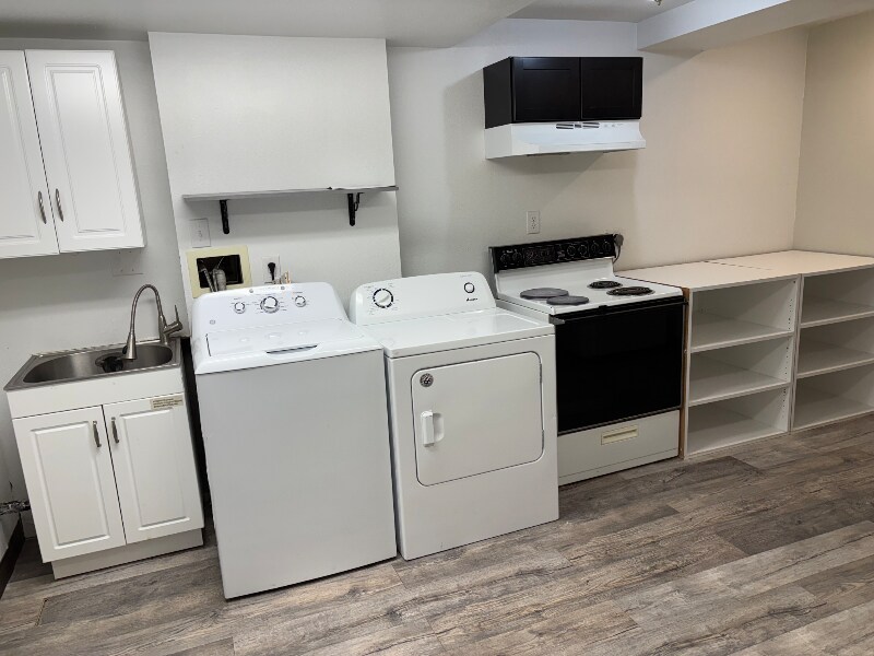 9123 W Cedar Dr in Lakewood, CO - Building Photo