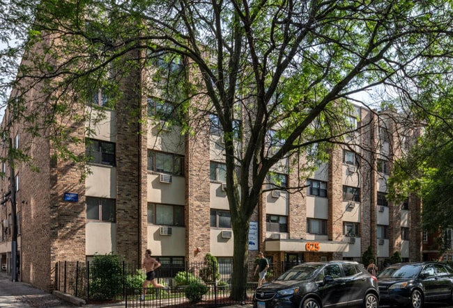 630 W Wrightwood Ave, Unit 508