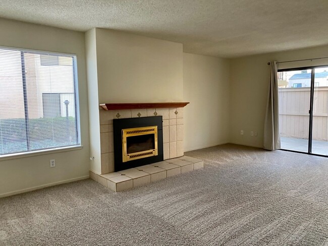 2434 N Main St