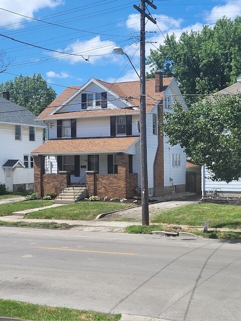 446 W Grand Ave in Lima, OH - Building Photo