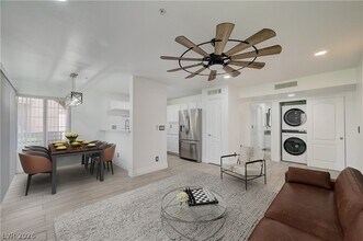 2120 Sealion Dr, Unit 105 in Las Vegas, NV - Building Photo - Building Photo