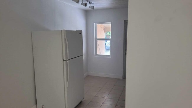 3721 Almar Rd in Lake Worth Beach, FL - Building Photo - Building Photo