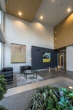 110 E Berkeley St, Unit 302H in Boston, MA - Foto de edificio - Building Photo