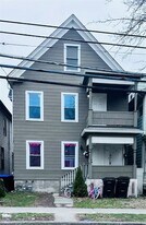 80 N Hamilton St, Unit 2 in Poughkeepsie, NY - Building Photo